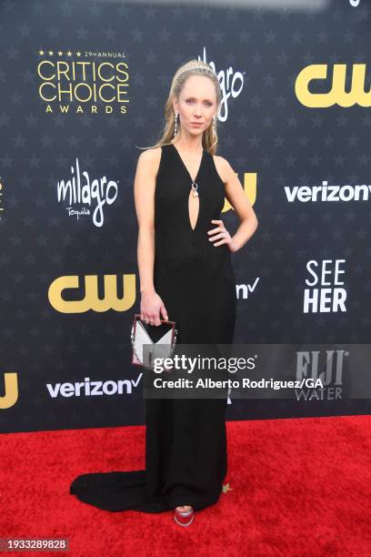 Juno Temple attends the 29th Annual Critics Choice Awards at Barker Hangar on January 14, 2024 in Santa Monica, California.