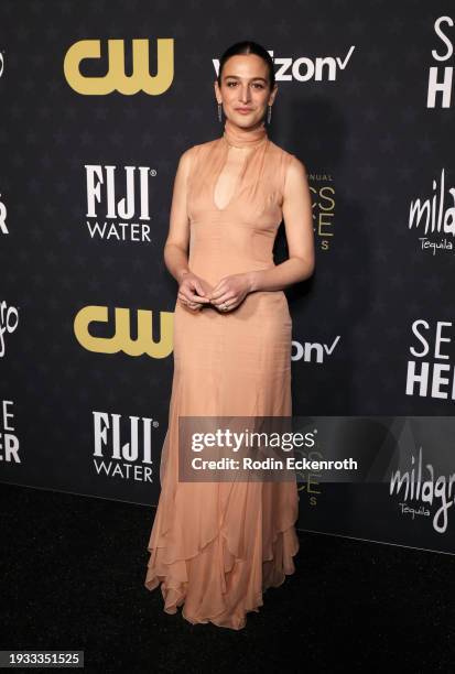 Jenny Slate attends the 29th Annual Critics Choice Awards at Barker Hangar on January 14, 2024 in Santa Monica, California.