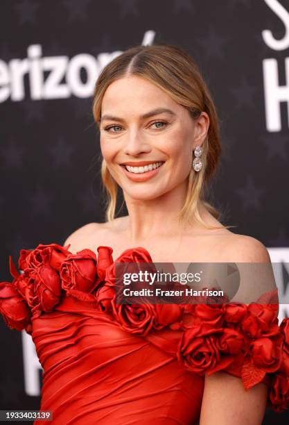 Margot Robbie attends the 29th Annual Critics Choice Awards at Barker Hangar on January 14, 2024 in Santa Monica, California.