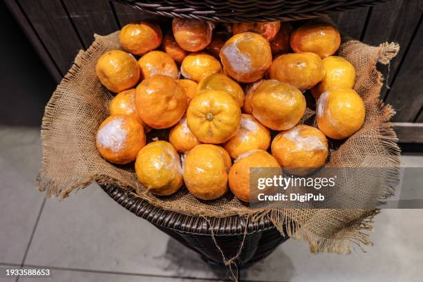 yuzu citrus display - fresh and aromatic - yuzu stock pictures, royalty-free photos & images