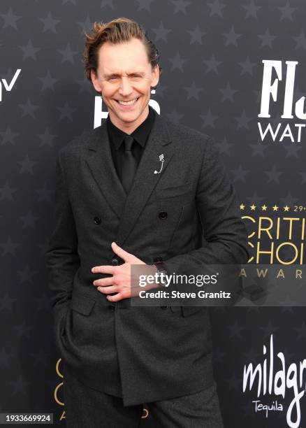 Tom Hiddleston arrives at the 29th Annual Critics Choice Awards at Barker Hangar on January 14, 2024 in Santa Monica, California.
