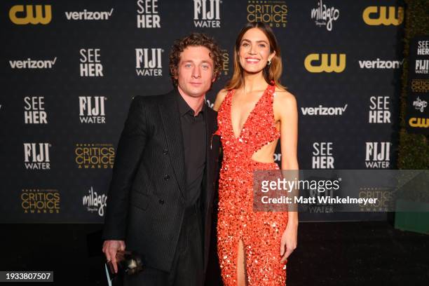 Jeremy Allen White and Mandy Moore attends the 29th Annual Critics Choice Awards at Barker Hangar on January 14, 2024 in Santa Monica, California.