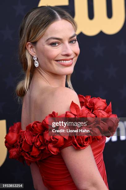 Margot Robbie attends the 29th Annual Critics Choice Awards at Barker Hangar on January 14, 2024 in Santa Monica, California.