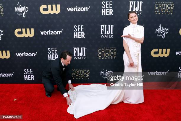 Keri Russell and Matthew Rhys attend the 29th Annual Critics Choice Awards at The Barker Hangar on January 14, 2024 in Santa Monica, California.