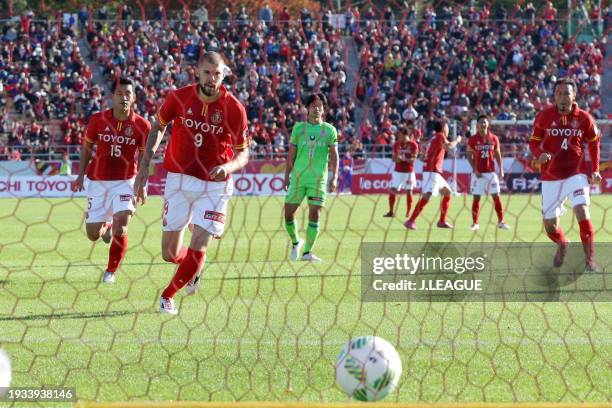 Robin Simovic 74 Nagoya Institute Of Technology Stock Photos, High-Res Pictures, and ...