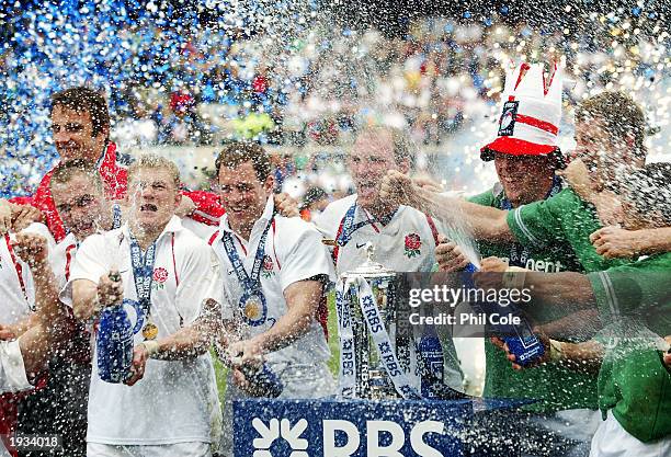 The England team celebrate after winning the RBS Six Nations Championship match between Ireland and England held on March 30, 2003 at Lansdowne Road...