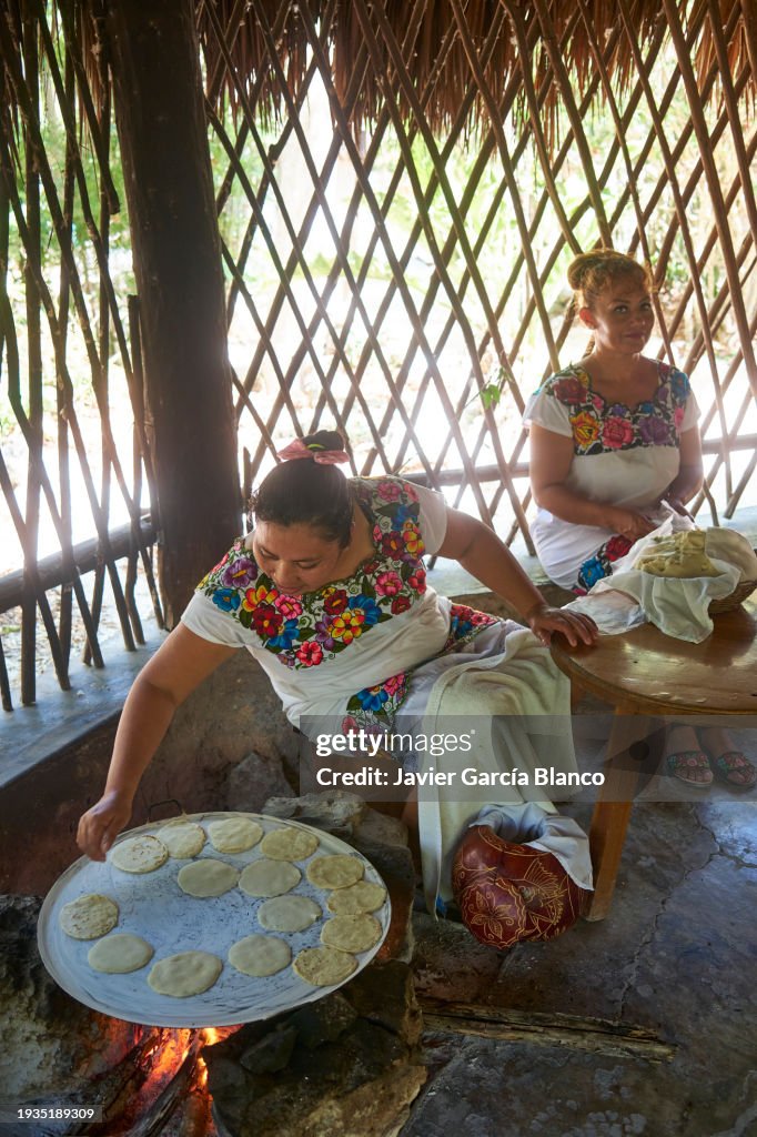 Mayan natives cooking