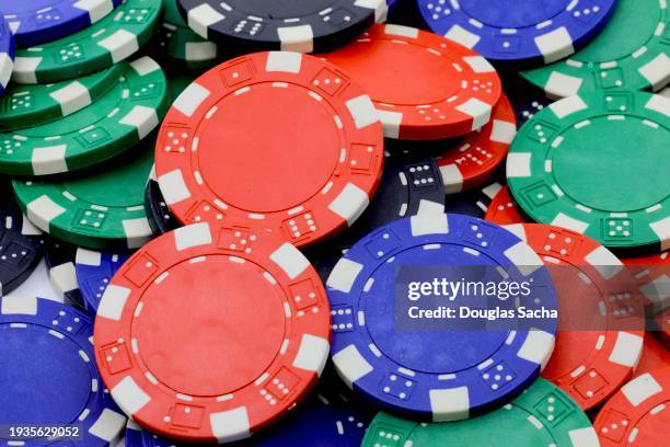 poker chips seem-less view - world series of poker stock pictures, royalty-free photos & images