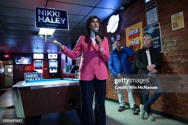 Republican presidential candidate former U.N. Ambassador Nikki Haley speaks to patrons during a campaign stop at PB's Pub January 15, 2024 in Newton,...