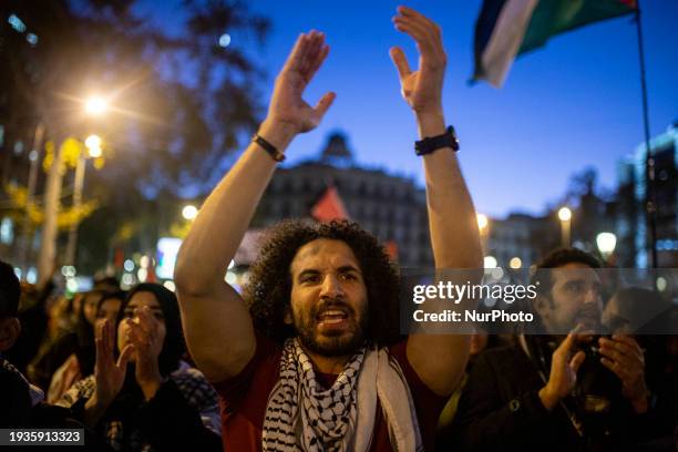 Thousands Of People Demonstrate Against The Genocide That Israel Is Perpetrating In Gaza, Palestine.Barcelona, Desember 16, 2023..