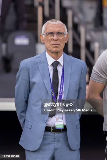 Head coach Hector Cuper of Syria looks on from the bench during the AFC Asian Cup Group B match between Syria and Australia at Jassim Bin Hamad...