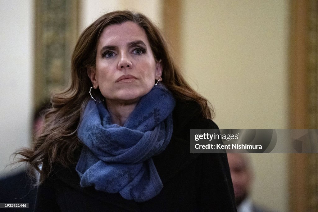 House Members Continue Work On Capitol Hill