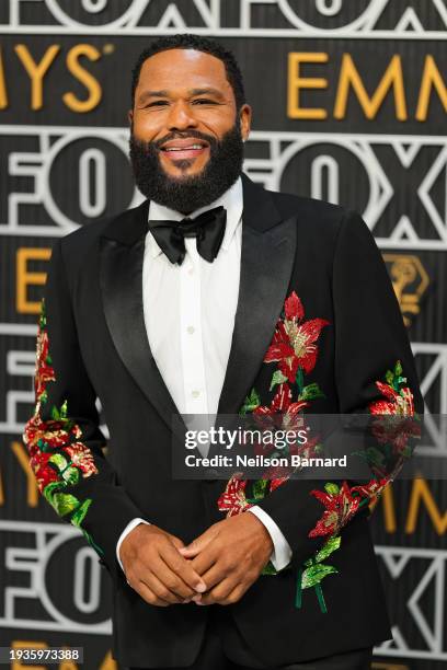 Anthony Anderson attends the 75th Primetime Emmy Awards at Peacock Theater on January 15, 2024 in Los Angeles, California.