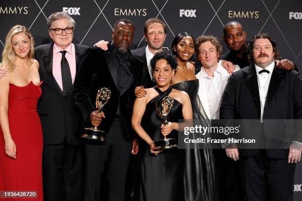 Abby Elliott, Oliver Platt, Edwin Lee Gibson, Ebon Moss-Bachrach, Liza Colón-Zayas, Ayo Edebiri, Jeremy Allen White, Lionel Boyce, and Matty...