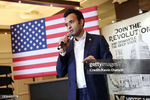 Vivek R Republican presidential candidate Vivek Ramaswamy speaks at his... News ...