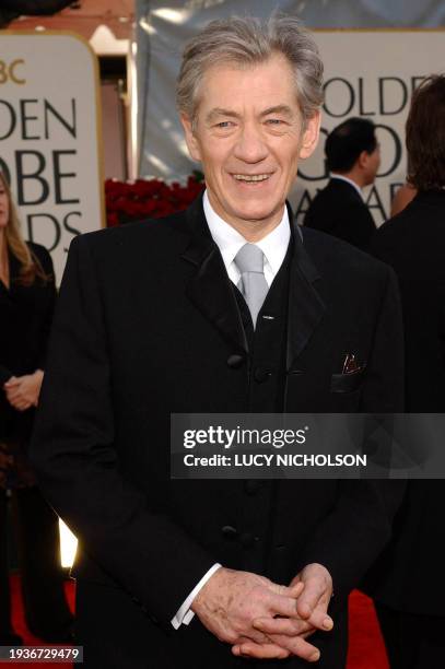 British actor Sir Ian McKellan arrives at the 59th Annual Golden Globe Awards in Beverly Hills, CA, 20 January 2002. AFP PHOTO/Lucy NICHOLSON