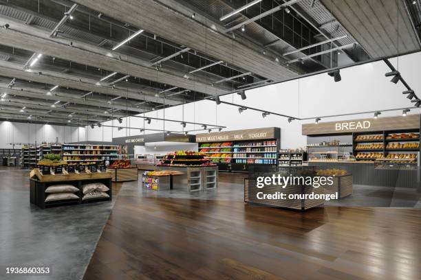 supermercato con corsie vuote e prodotti diversi sugli scaffali - supermercato foto e immagini stock