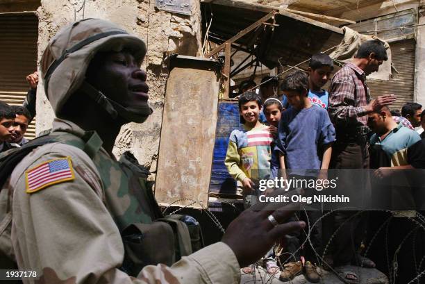 173 Suspect In Robbery Attempt Stock Photos, High-Res Pictures, and ...