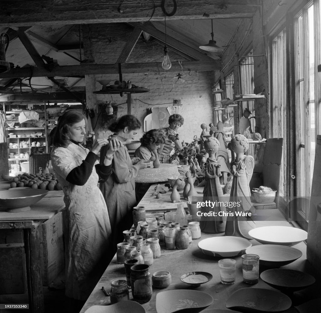 Chelsea Potters In The Chelsea Pottery