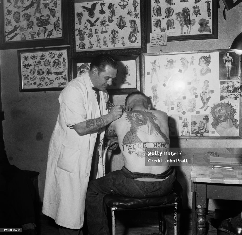 Les Skuse Tattoo Studio, Bristol