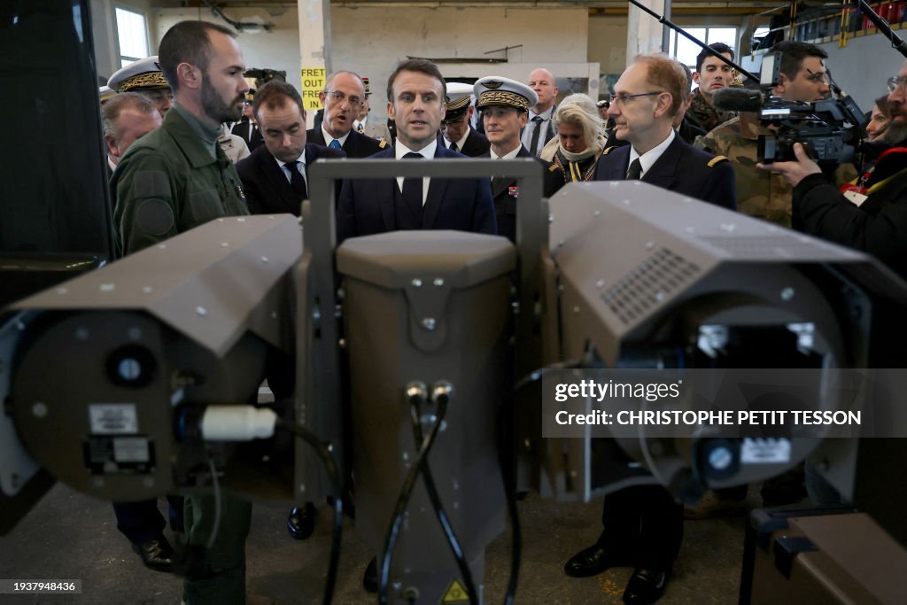 FRANCE-GOVERNMENT-DEFENCE-WISHES
