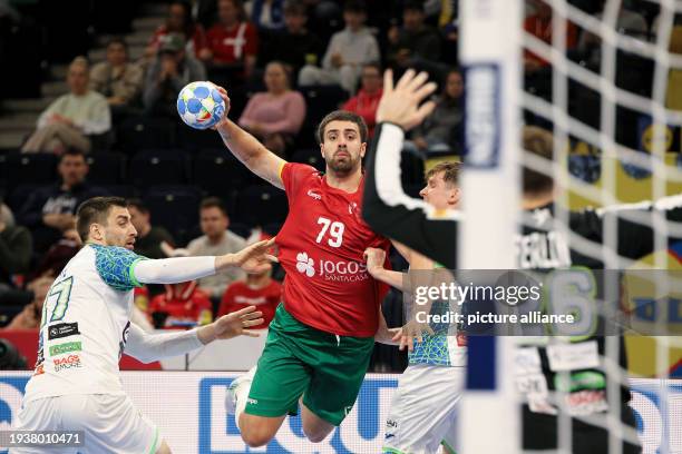 January 2024, Hamburg: Handball: European Championship, Slovenia - Portugal, Main Round, Group 2, Matchday 2, Barclaycard Arena. Portugal's Martim...