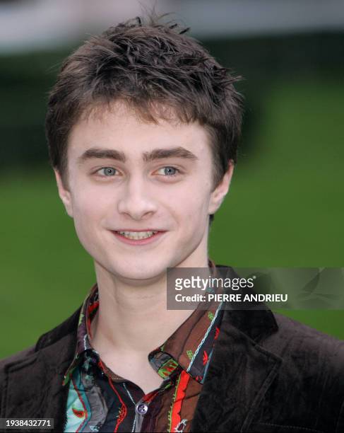 British actor Daniel Radcliffe attends a photocall announcing the screening in France of "Harry Potter and the Goblet of Fire", 08 November 2005 in...