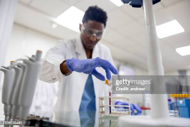 Example Medical Lab 4,797 Medical Laboratory Tests Stock Photos, High-Res Pictures, and ...