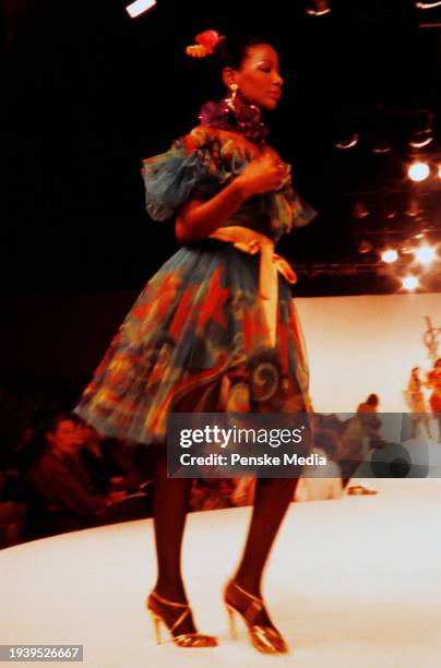 Yves Saint Laurent Spring 1980 Ready to Wear Runway Show, Fotografía de noticias