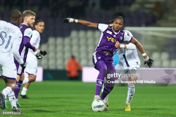 Simion Michez of Beerschot pictured during the Challenger Pro League game of the 2023 - 2024 between 1B team Koninklijke Beerschot Voetbalclub...