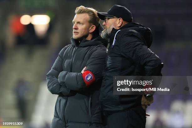 Dirk Kuijt -Kuyt- head coach of Beerschot with Andreas Wieland assistant coach during the Challenger Pro League game of the 2023 - 2024 between 1B...