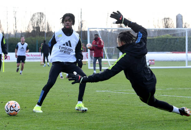 GBR: Arsenal U18 Training Session