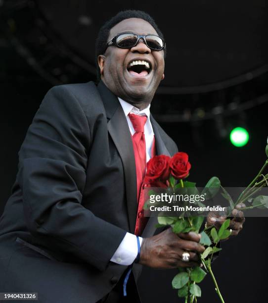 Al Green performs during Bonnaroo 2009 on June 12, 2009 in Manchester, Tennessee.
