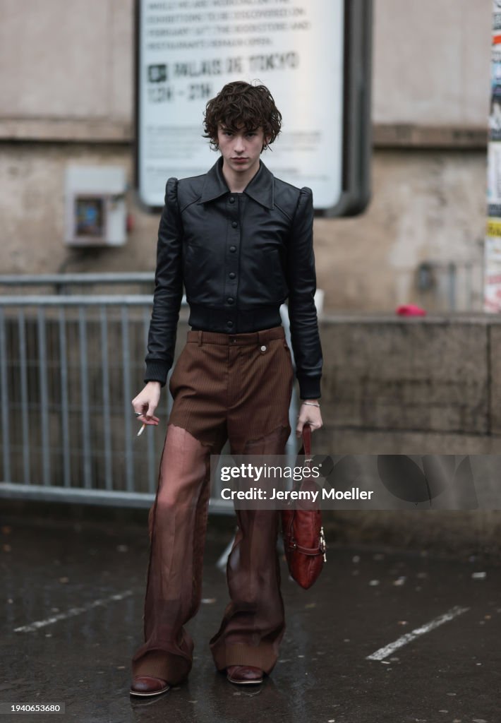 Street Style - Paris Fashion Week - Menswear Fall/Winter 2024/2025 - Day Two
