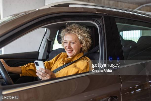 Driving Multitasking 972 Multitasking Driving Stock Photos, High-Res Pictures, and Images ...