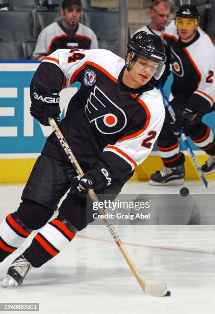 Sami Kapanen of the Philadelphia Flyers skates against the Toronto Maple Leafs during NHL game action on November 1, 2003 at Air Canada Centre in...