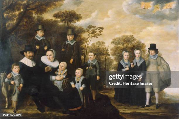 European Middle Class Middle Class Photos and Premium High Res Pictures - Getty Images