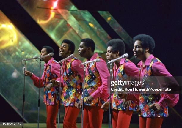 American vocal group The Temptations perform on the set of a pop music television show in London on 29th March 1972. Members of the group are, from...