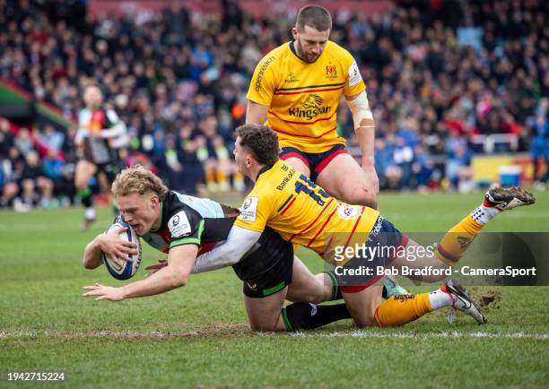 Harlequins' Louis Lynagh scores his sides third try during the Investec Champions Cup match between Harlequins and Ulster Rugby at Twickenham Stoop...