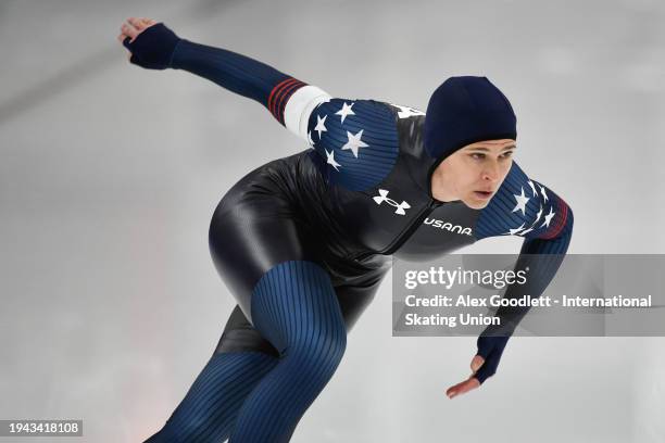 Brittany Bowe of the United States competes in the women's 1000 meter final during the ISU Four Continents Speed Skating Championships at Utah...