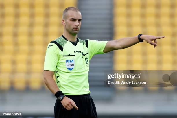 Referee Daniel Elder makes a call during the A-League Men round 13 match between Wellington Phoenix and Melbourne Victory at Sky Stadium, on January...