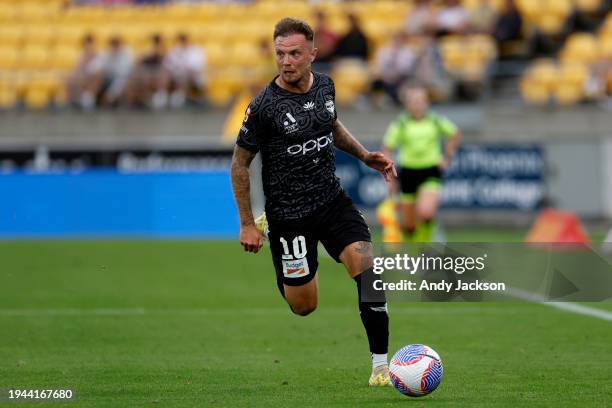 David Ball of the Phoenix controls the ball during the A-League Men round 13 match between Wellington Phoenix and Melbourne Victory at Sky Stadium,...