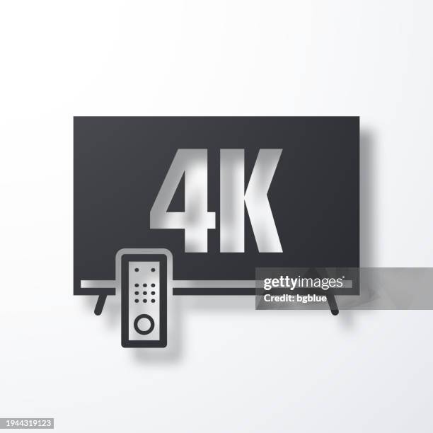 4kテレビ。白い背景に影のあるアイコン - 4k解像度点のイラスト素材／クリップアート素材／マンガ素材／アイコン素材