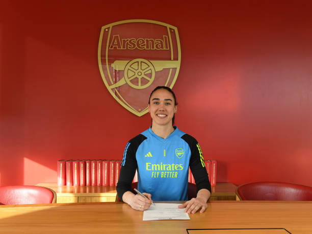 GBR: Manuela Zinsberger Signs a New Contract with Arsenal
