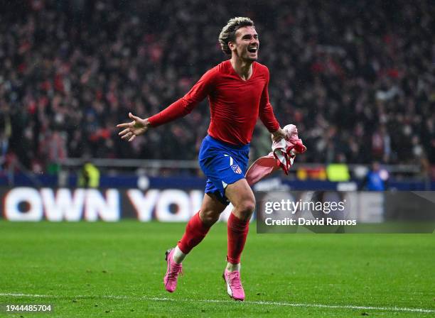 Antoine Griezmann of Atletico de Madrid celebrates their team's third goal during the Copa del Rey Round of 16 match between Atletico Madrid and Real...