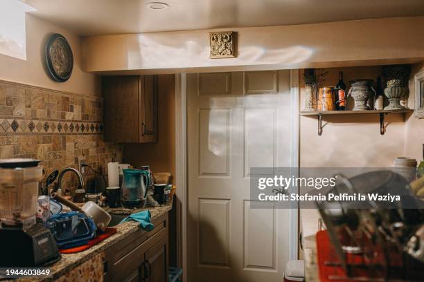 beautiful small kitchen in a basement - shabby chic imagens e fotografias de stock