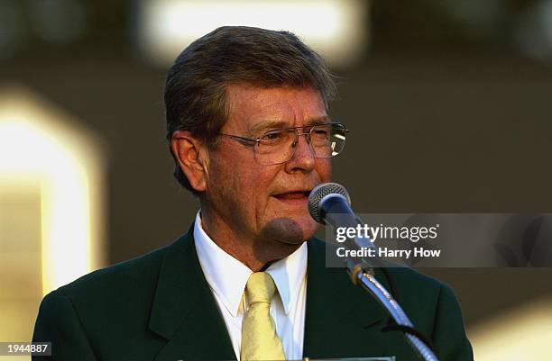 Hootie Johnson speaks at the Green Jacket ceremony after the final round of the 2003 Masters Tournament on April 13, 2003 at the Augusta National...