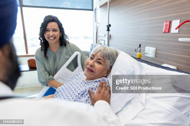 Femal Pacient 54,025 Female Patient And Family Stock Photos, High-Res Pictures, and ...