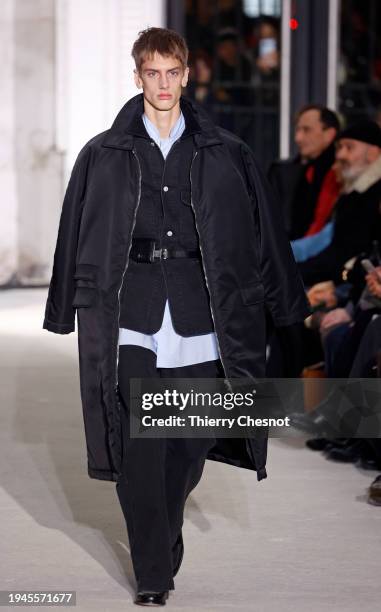 Model walks the runway during the Officine Generale Menswear Fall/Winter 2024-2025 show as part of Paris Fashion Week on January 19, 2024 in Paris,...