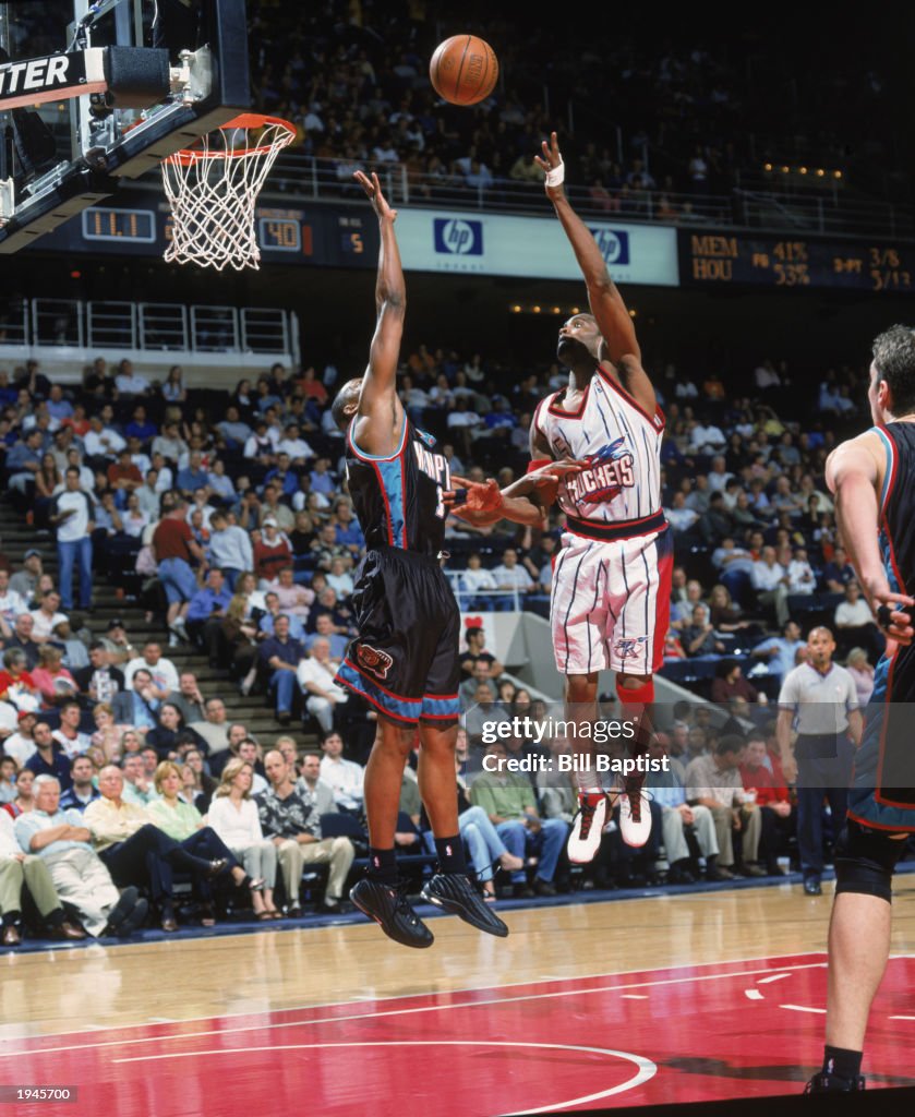 Cuttino Rashawn Cuttino Mobley of the Houston Rockets takes the shot against Wesley ...